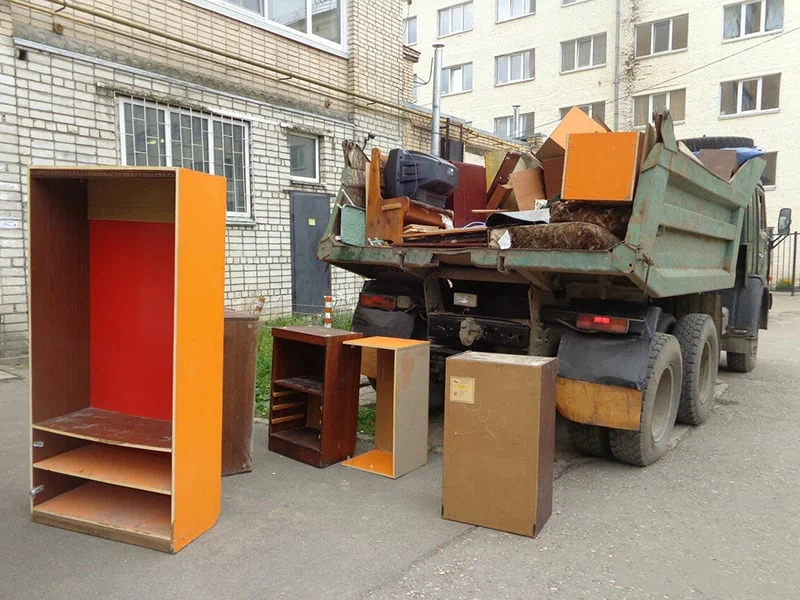 Вывоз шкафа в Чебоксарах от ПроМусор — недорого, демонтаж, утилизация, вывоз из квартиры от 874 руб