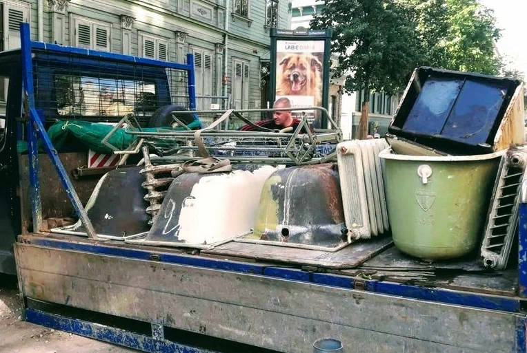 Вывоз старой сантехники в Чебоксарах от ПроМусор: быстро, недорого от 566 руб., утилизация и грузчики