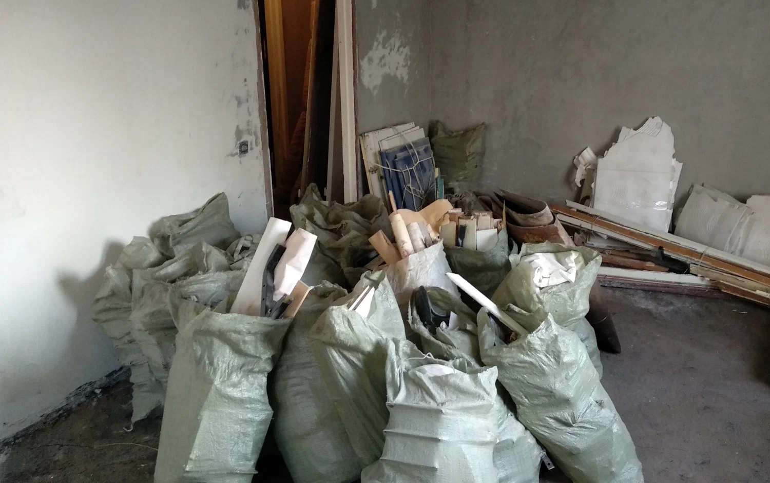 Уборка строительного мусора с вывозом и утилизацией в Чебоксарах в октябре