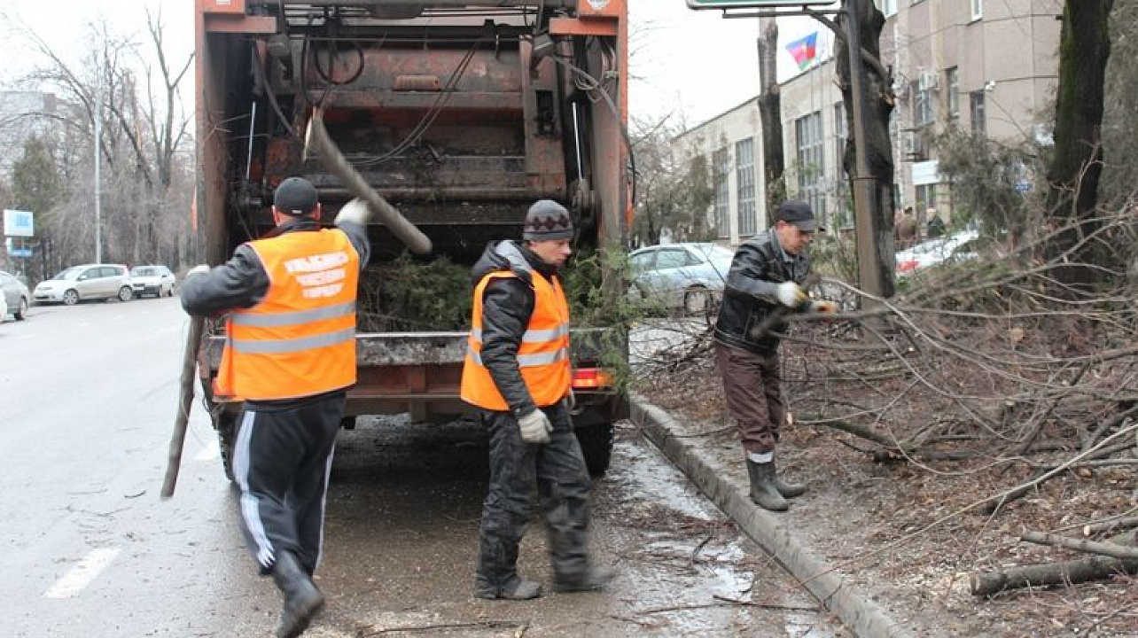Уборка после стихийного бедствия в Чебоксарах от 2931 руб